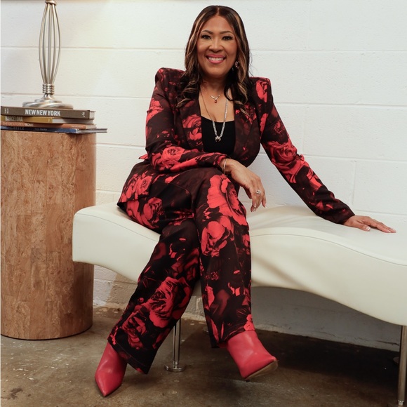 Meet your Posher, Natalie - Picture 5 of 6